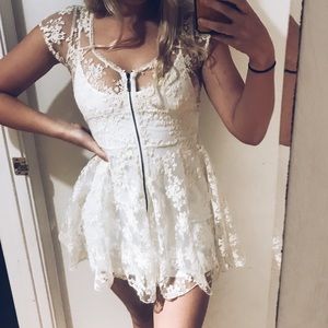 URBAN OUTFiTTErS lace dress